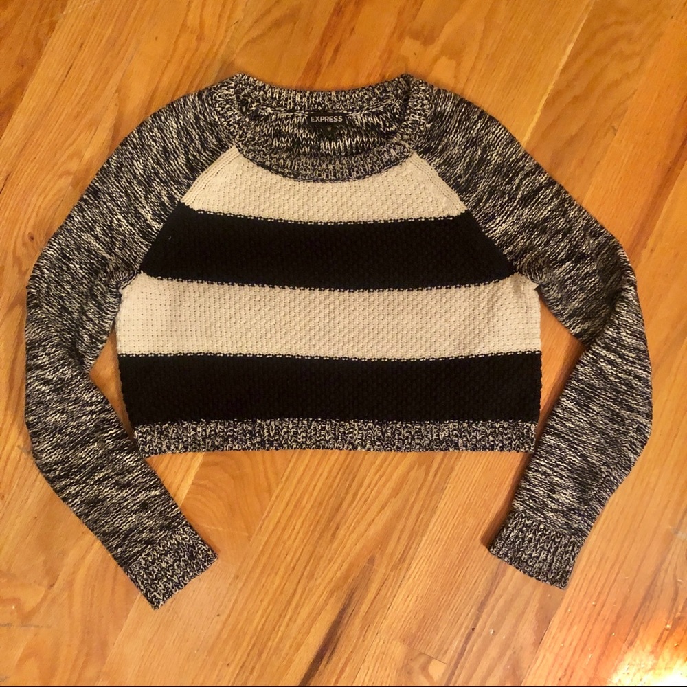 Black & white cropped sweater